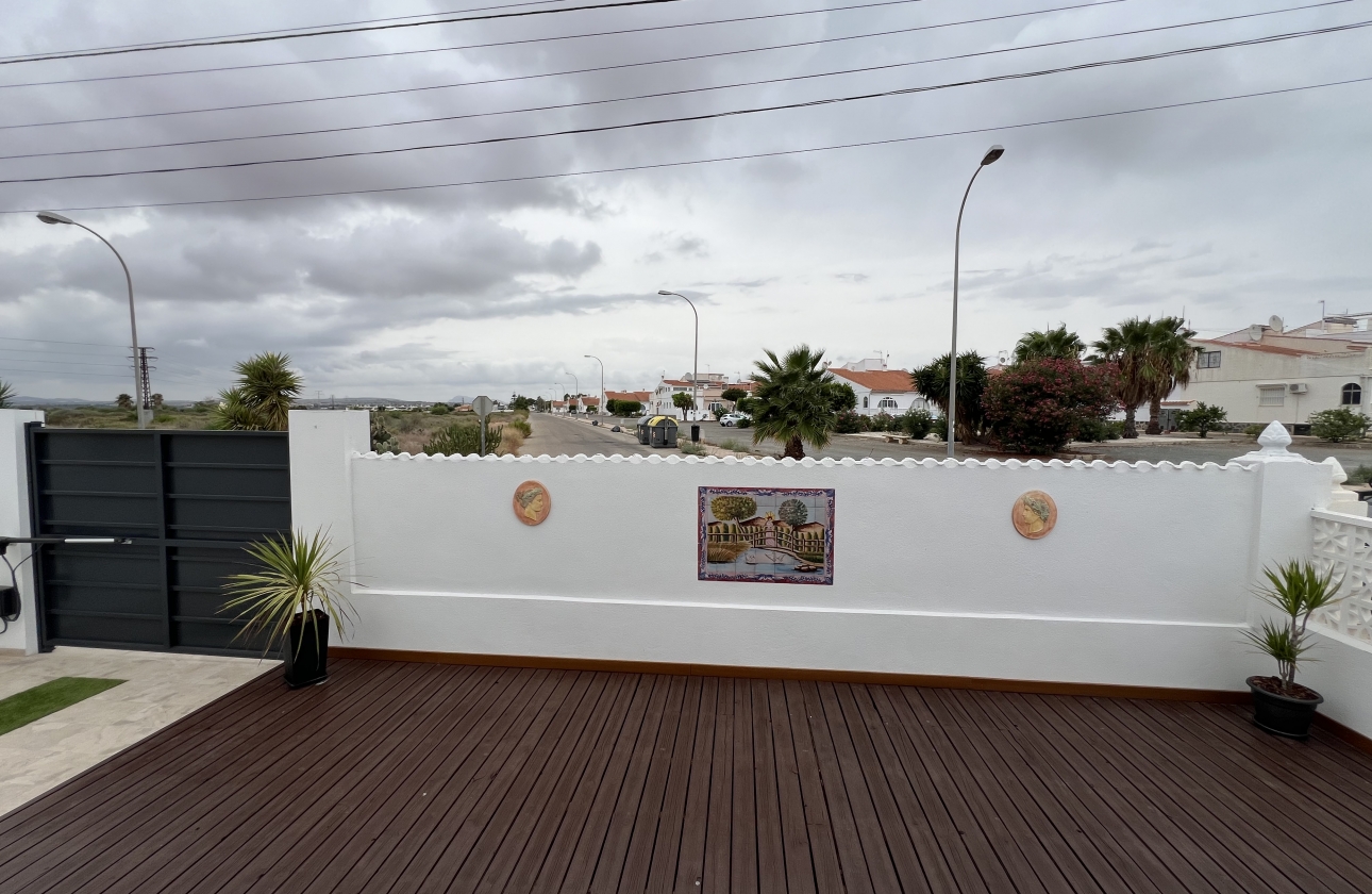 Resale - Villa - Torrevieja - San Luis