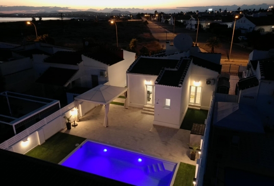 Resale - Villa - Torrevieja - San Luis