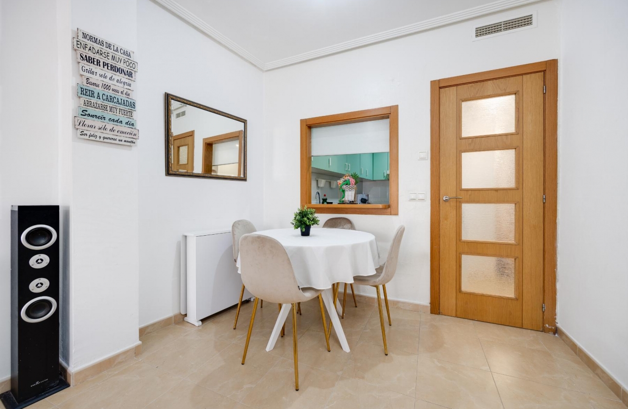 Resale - Apartment - Torrevieja - Villa Madrid