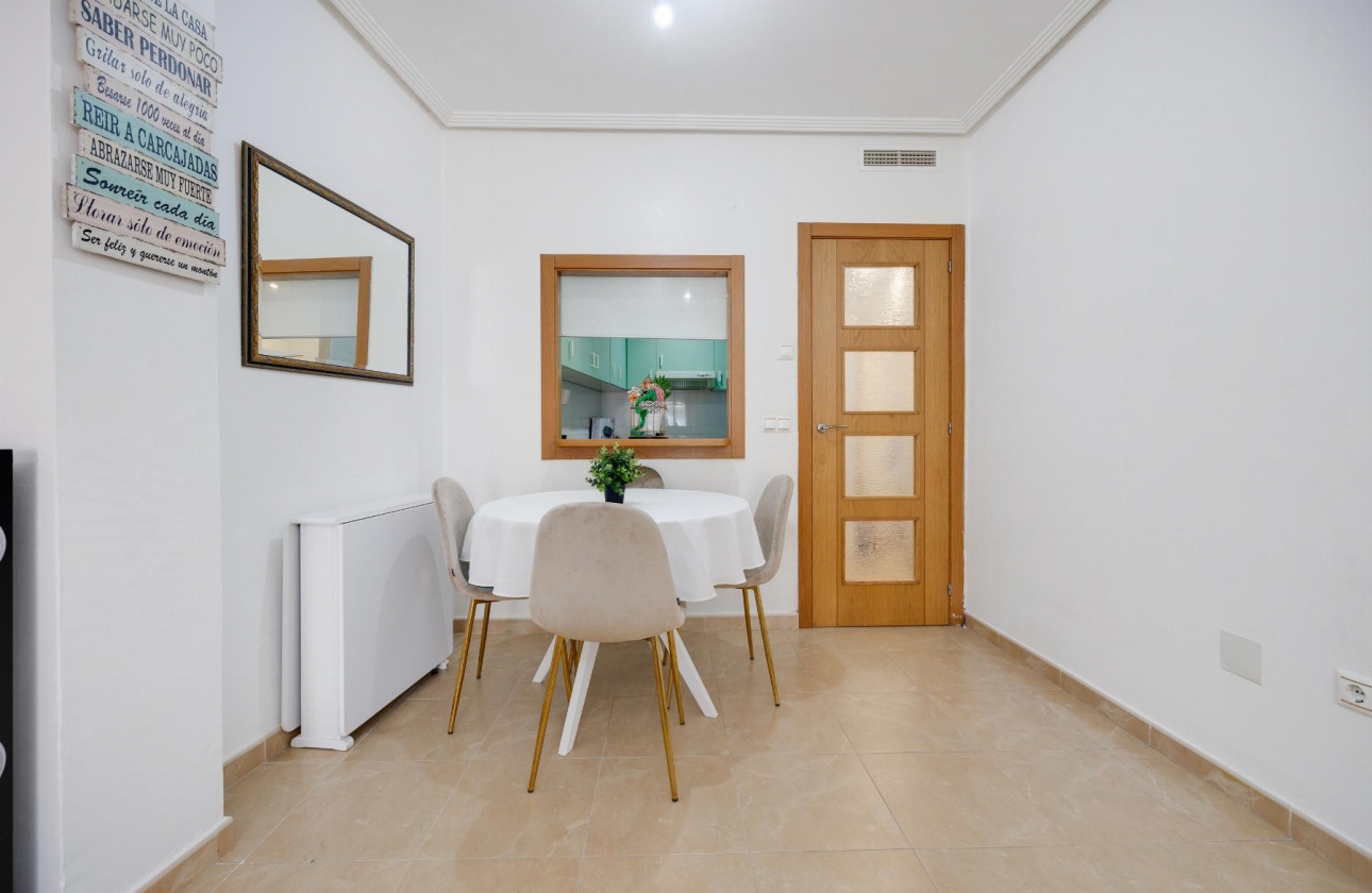 Resale - Apartment - Torrevieja - Villa Madrid