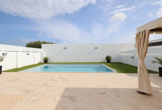 Resale - Villa - Torrevieja - San Luis