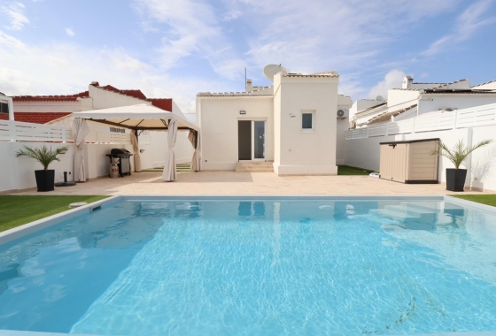 Resale - Villa - Torrevieja - San Luis