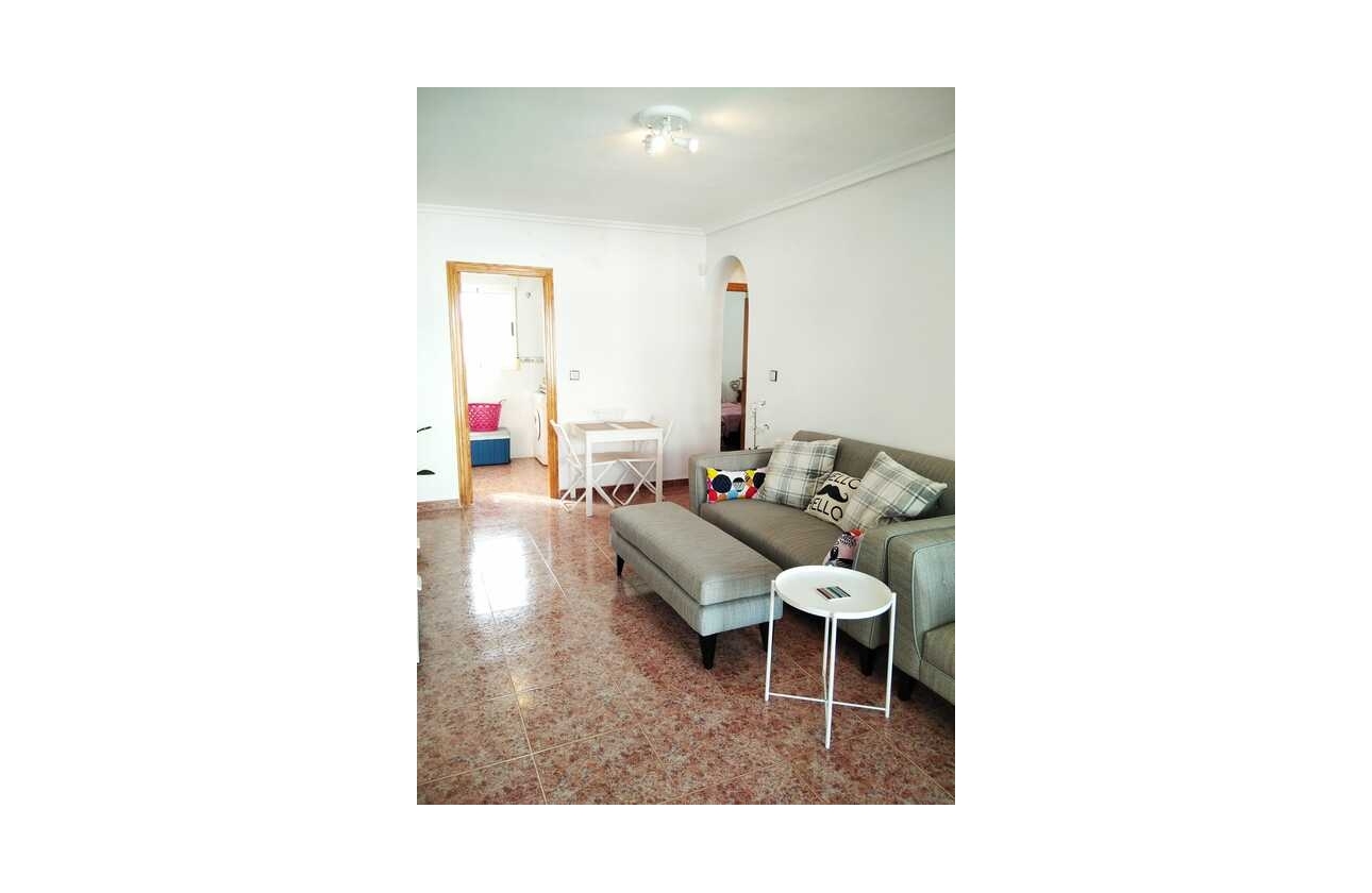 Resale - Apartment - Entre Naranjos