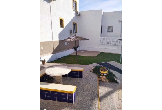 Resale - Apartment - Entre Naranjos