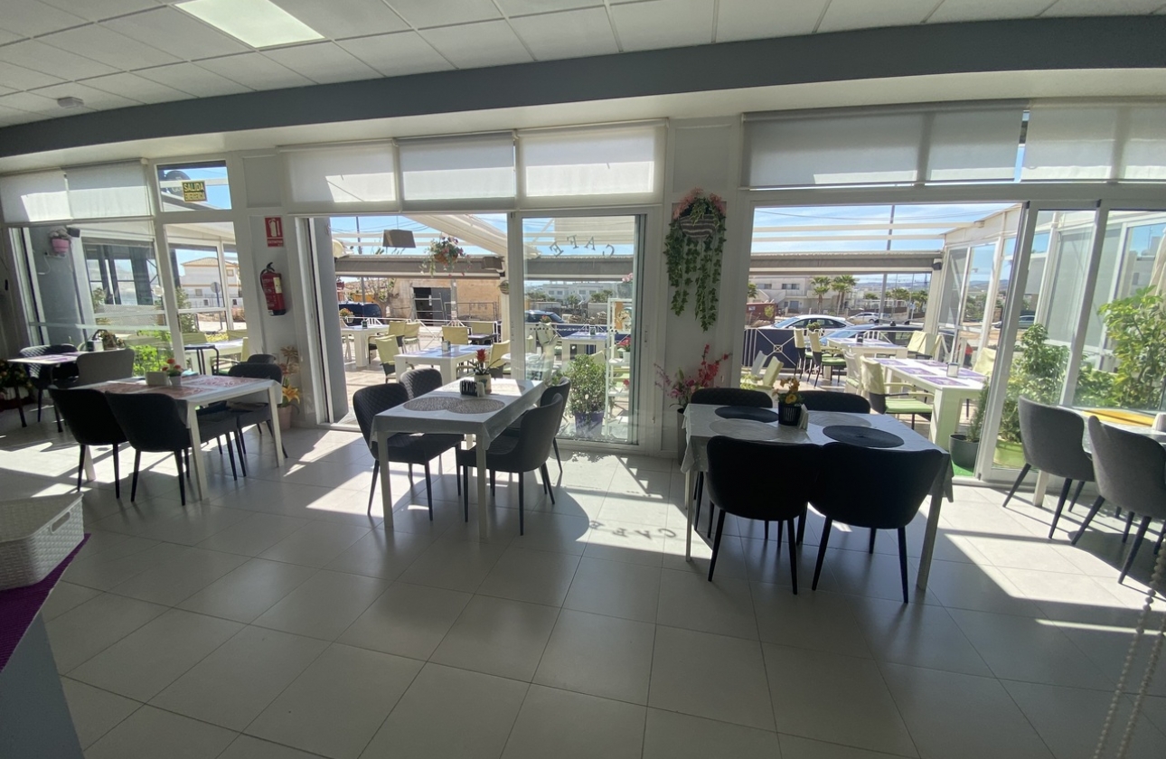 Resale - Commercial Unit - Orihuela - Vistabella Golf