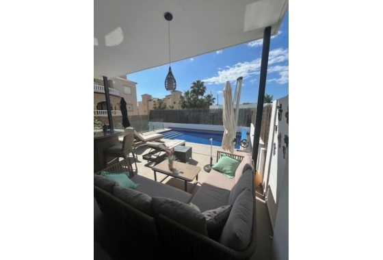 Resale - Villa - Orihuela Costa - Lomas de Cabo Roig