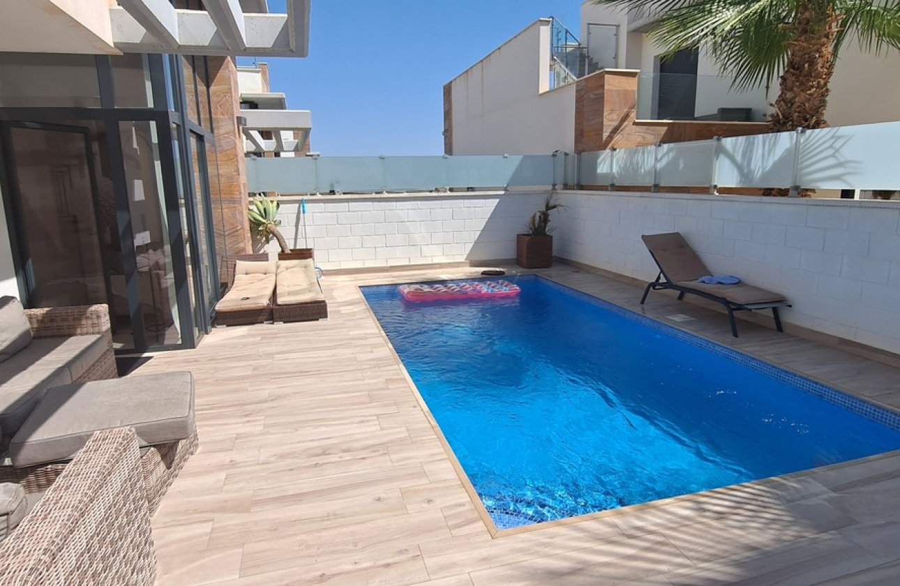 Rynek wtórny - Villa - Orihuela Costa - Lomas de Cabo Roig