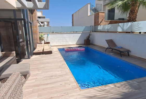 Rynek wtórny - Villa - Orihuela Costa - Lomas de Cabo Roig