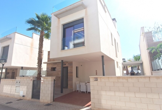 Resale - Villa - Orihuela Costa - Lomas de Cabo Roig