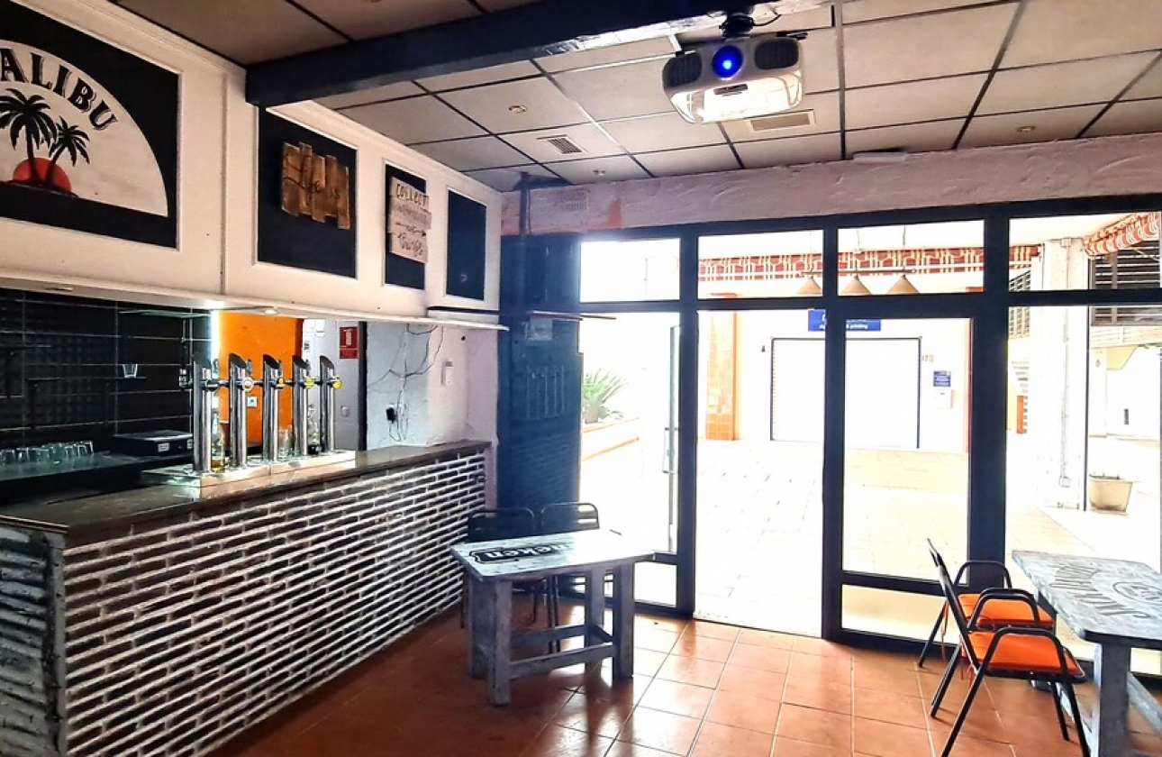 Resale - Commercial Unit - Orihuela Costa - Los Dolses