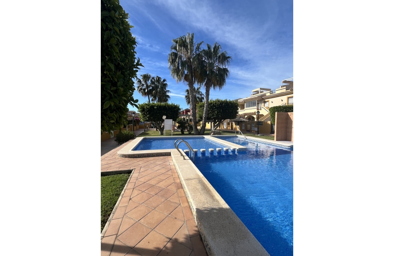 Rynek wtórny - Apartament - Orihuela Costa - Lomas de Cabo Roig