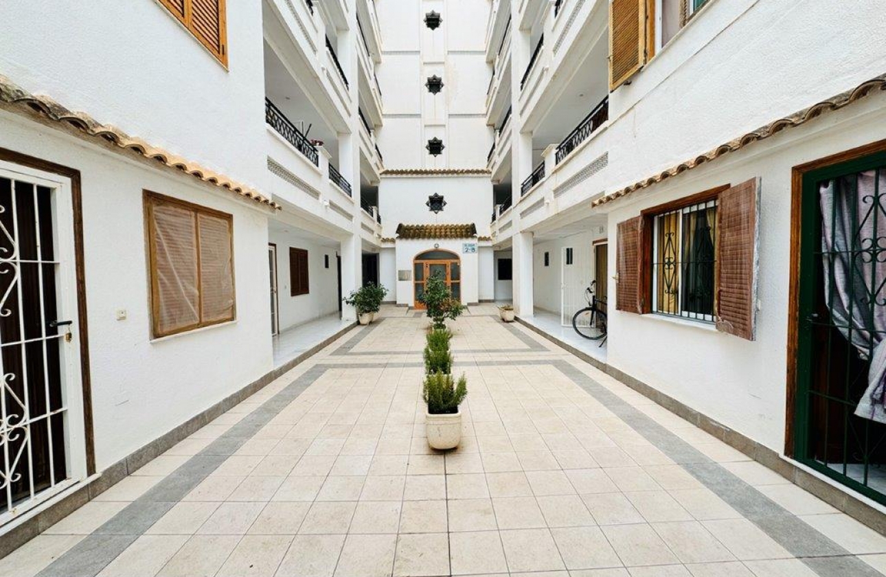 Rynek wtórny - Apartament - Torrevieja - Los Europeos