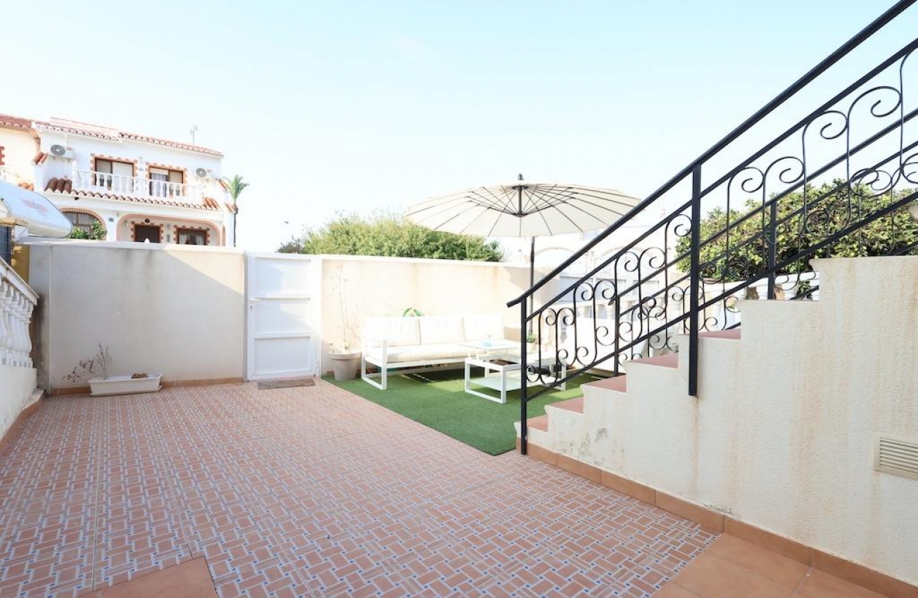 Resale - Semi-detached - Torrevieja - Torretas