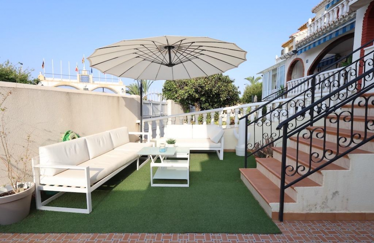 Resale - Semi-detached - Torrevieja - Torretas