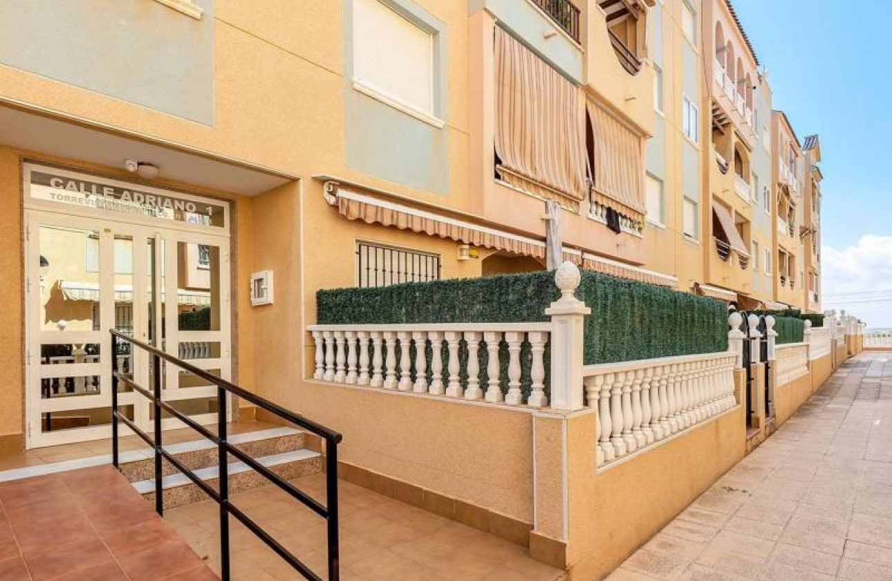 Resale - Apartment - Torrevieja - La Mata