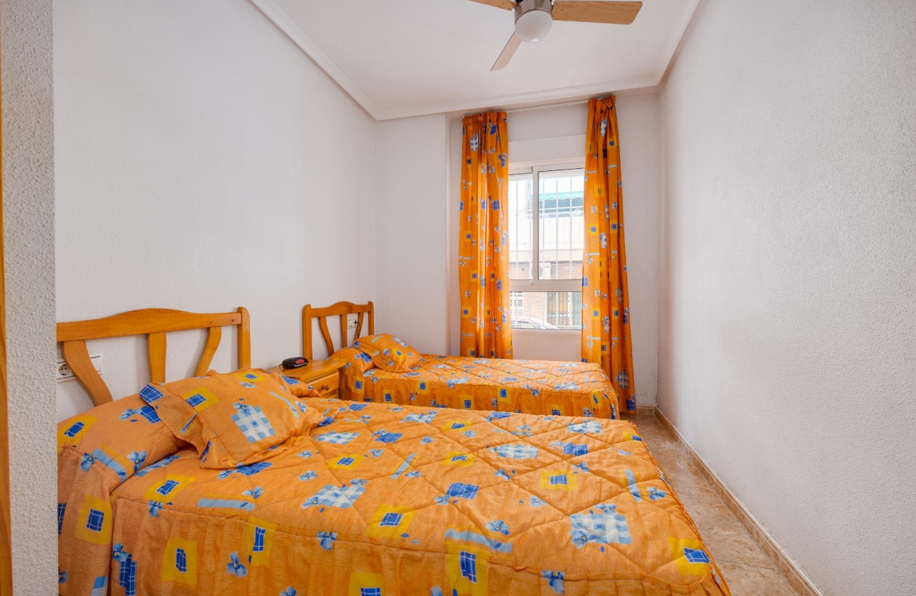 Rynek wtórny - Apartament - Torrevieja - Playa del Acequión