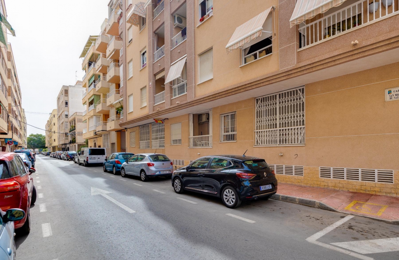 Rynek wtórny - Apartament - Torrevieja - Playa del Acequión