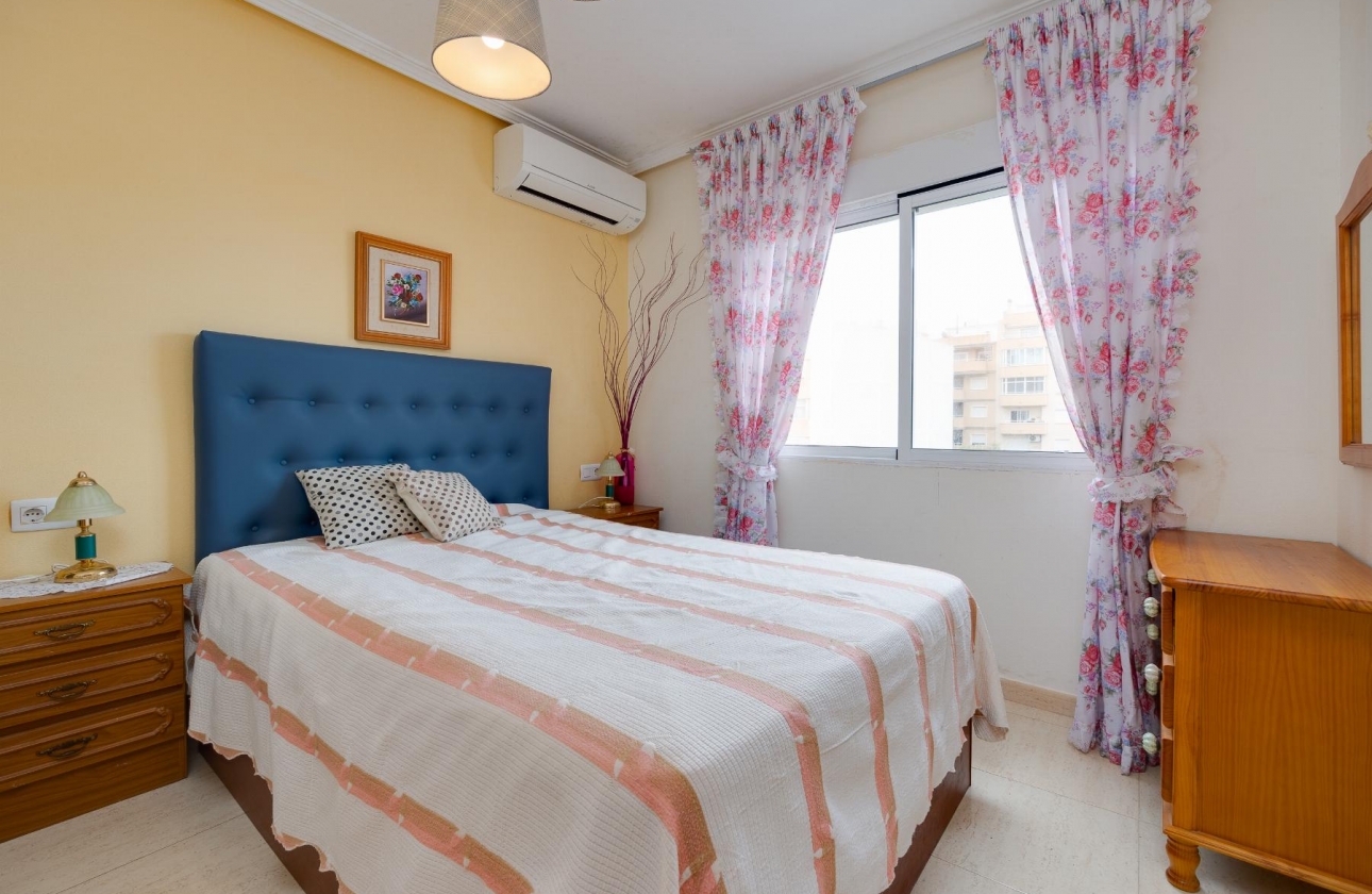 Rynek wtórny - Apartament - Torrevieja - Playa de los Locos