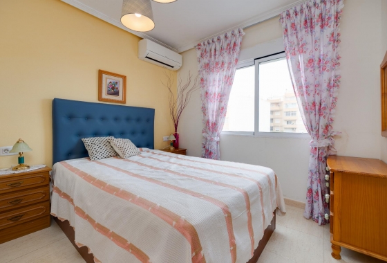 Rynek wtórny - Apartament - Torrevieja - Playa de los Locos