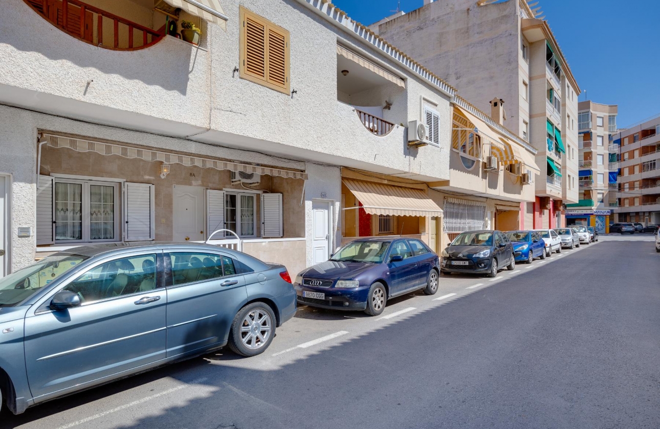 Resale - Bungalow - Torrevieja - Playa de La Acequion