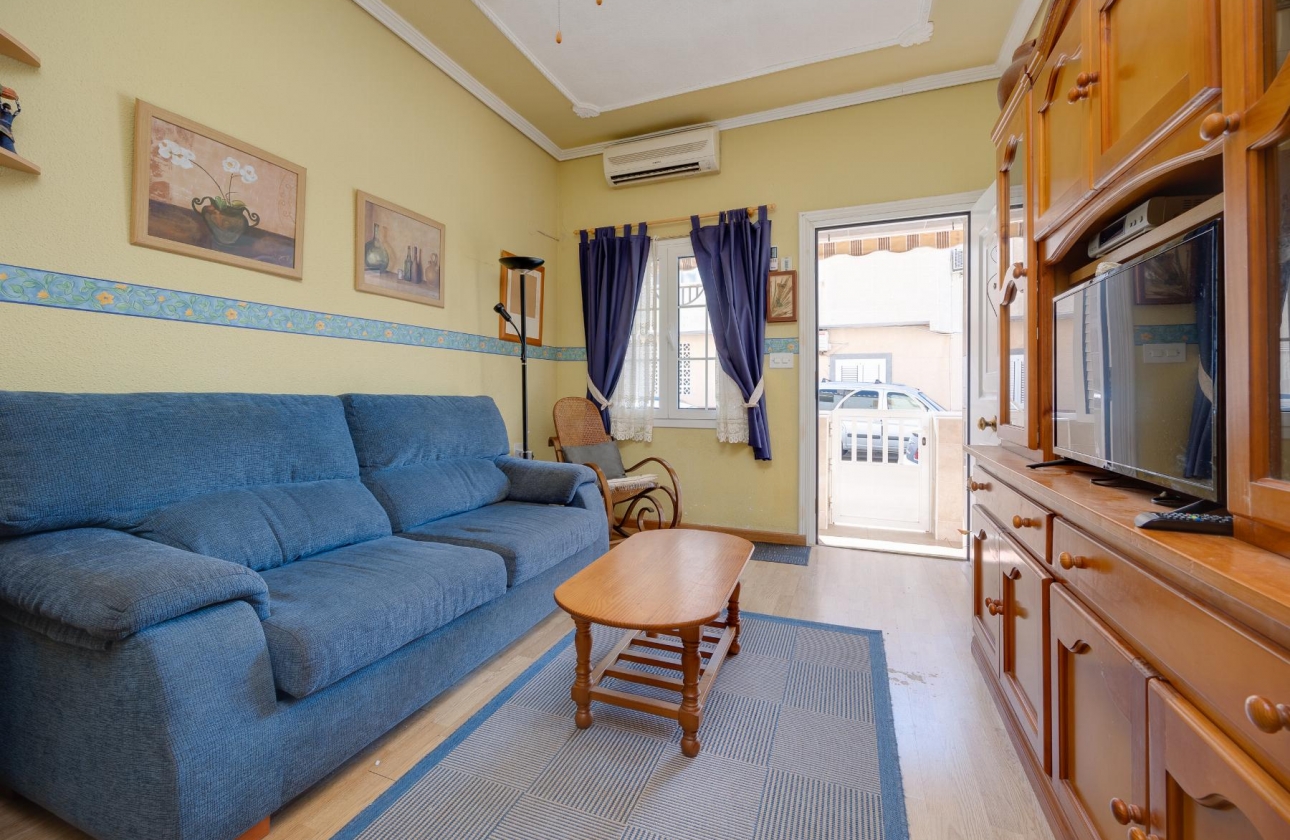 Resale - Bungalow - Torrevieja - Playa de La Acequion