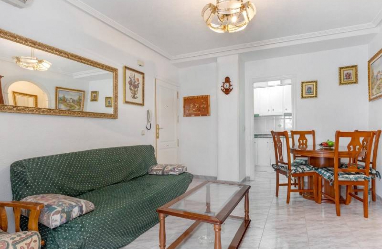 Resale - Apartment - Torrevieja - Estacion de autobuses