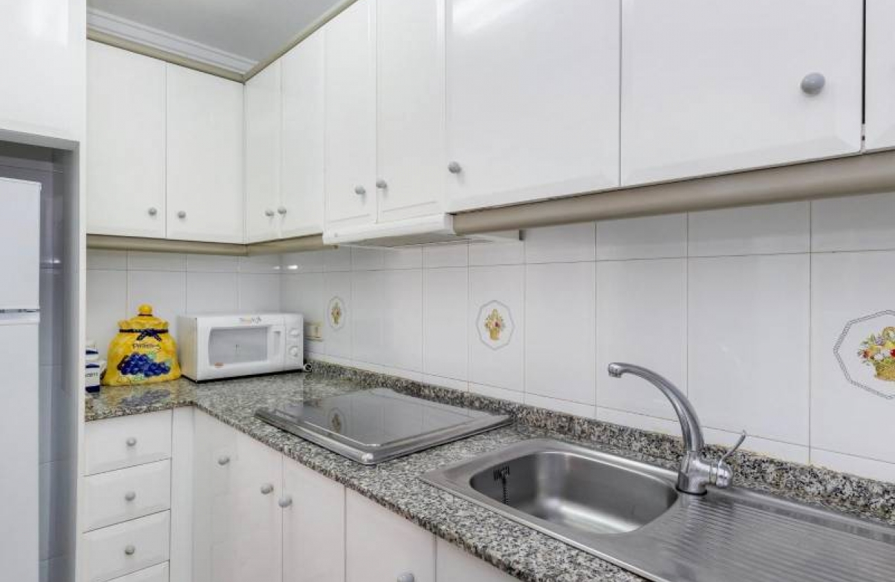 Resale - Apartment - Torrevieja - Estacion de autobuses