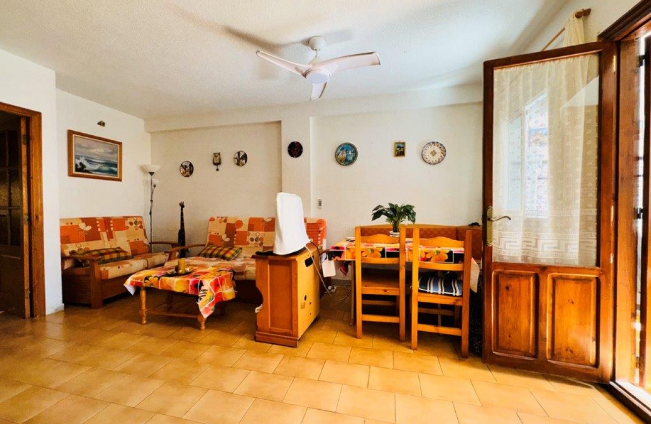 Resale - Apartment - Torrevieja - La Mata