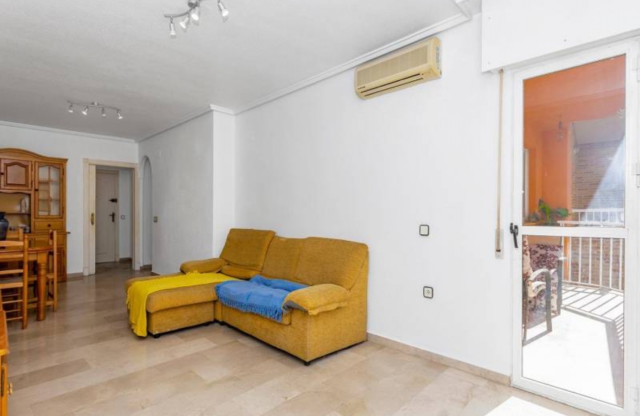 Resale - Apartment - Torrevieja - La Mata