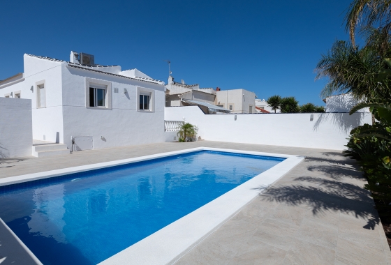 Resale - Villa - Torrevieja - San Luis