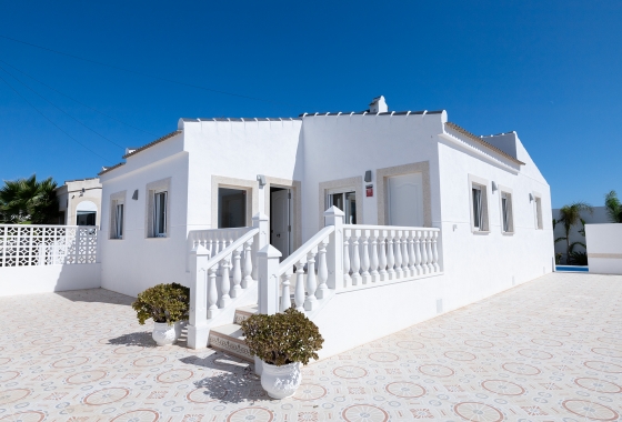 Resale - Villa - Torrevieja - San Luis