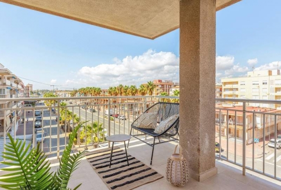 Resale - Apartment - Torrevieja - Playa De Los Naufragos