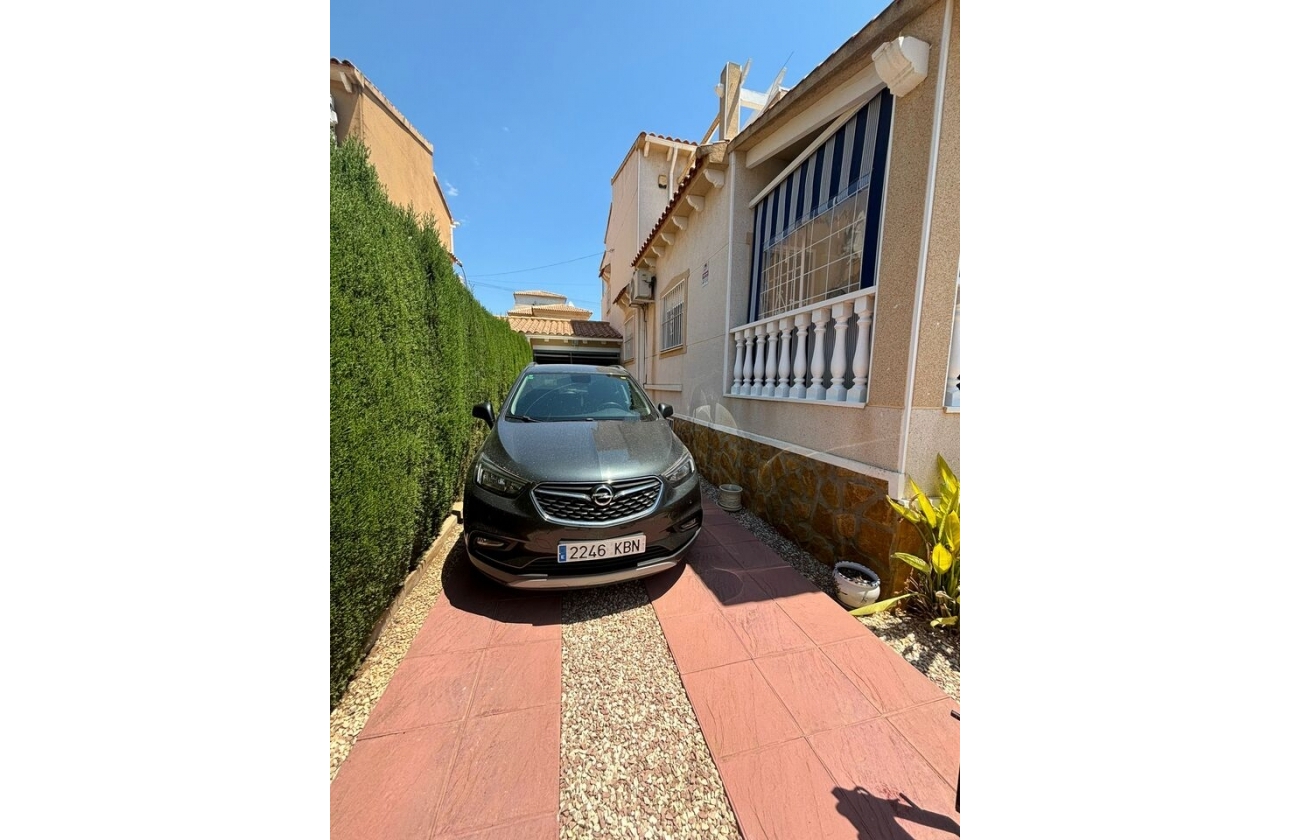 Resale - Villa - Orihuela Costa - Villamartín