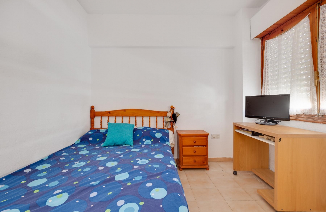 Resale - Bungalow - Torrevieja - Playa De Los Naufragos