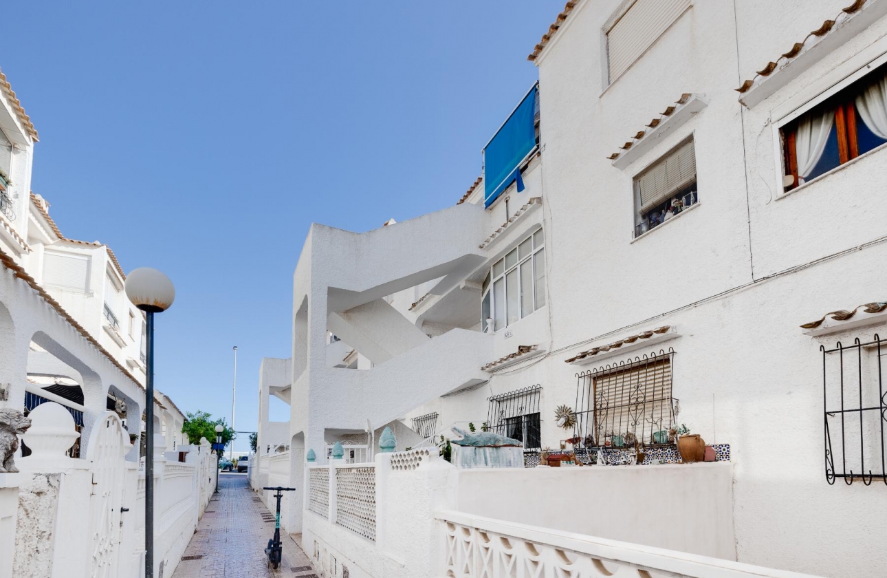 Reventa - Bungalow - Torrevieja - Playa De Los Naufragos