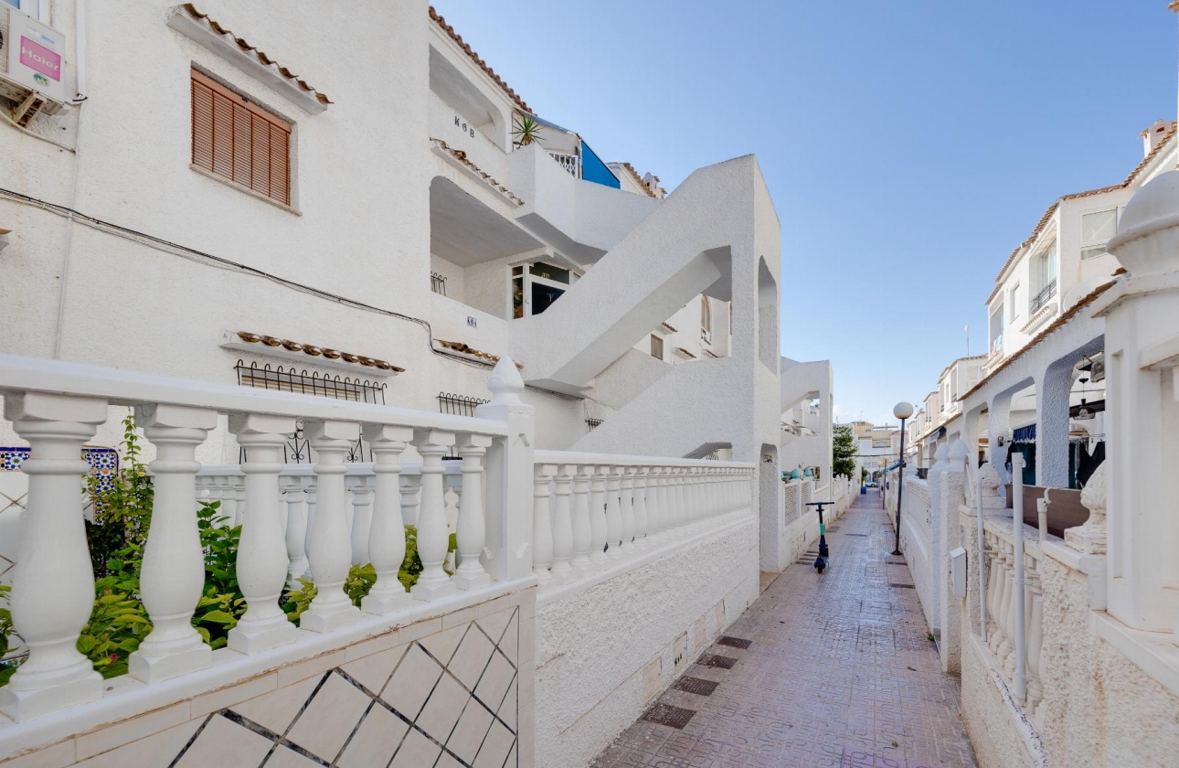 Rynek wtórny - Bungalow - Torrevieja - Playa De Los Naufragos