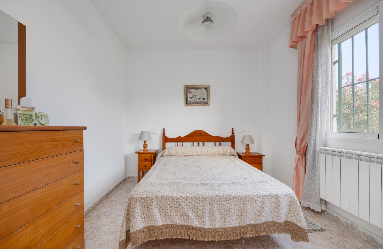 Resale - Bungalow - Orihuela Costa - Los Altos