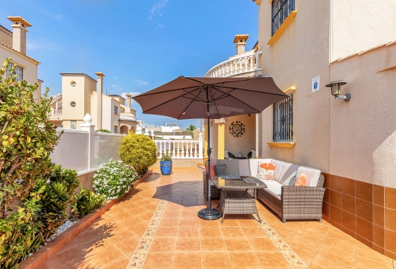 Resale - Villa - Orihuela Costa - Lomas de Cabo Roig