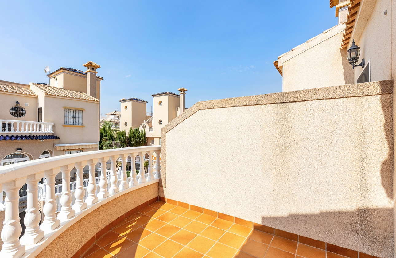 Rynek wtórny - Villa - Orihuela Costa - Lomas de Cabo Roig