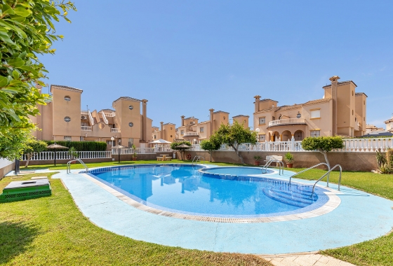 Rynek wtórny - Villa - Orihuela Costa - Lomas de Cabo Roig