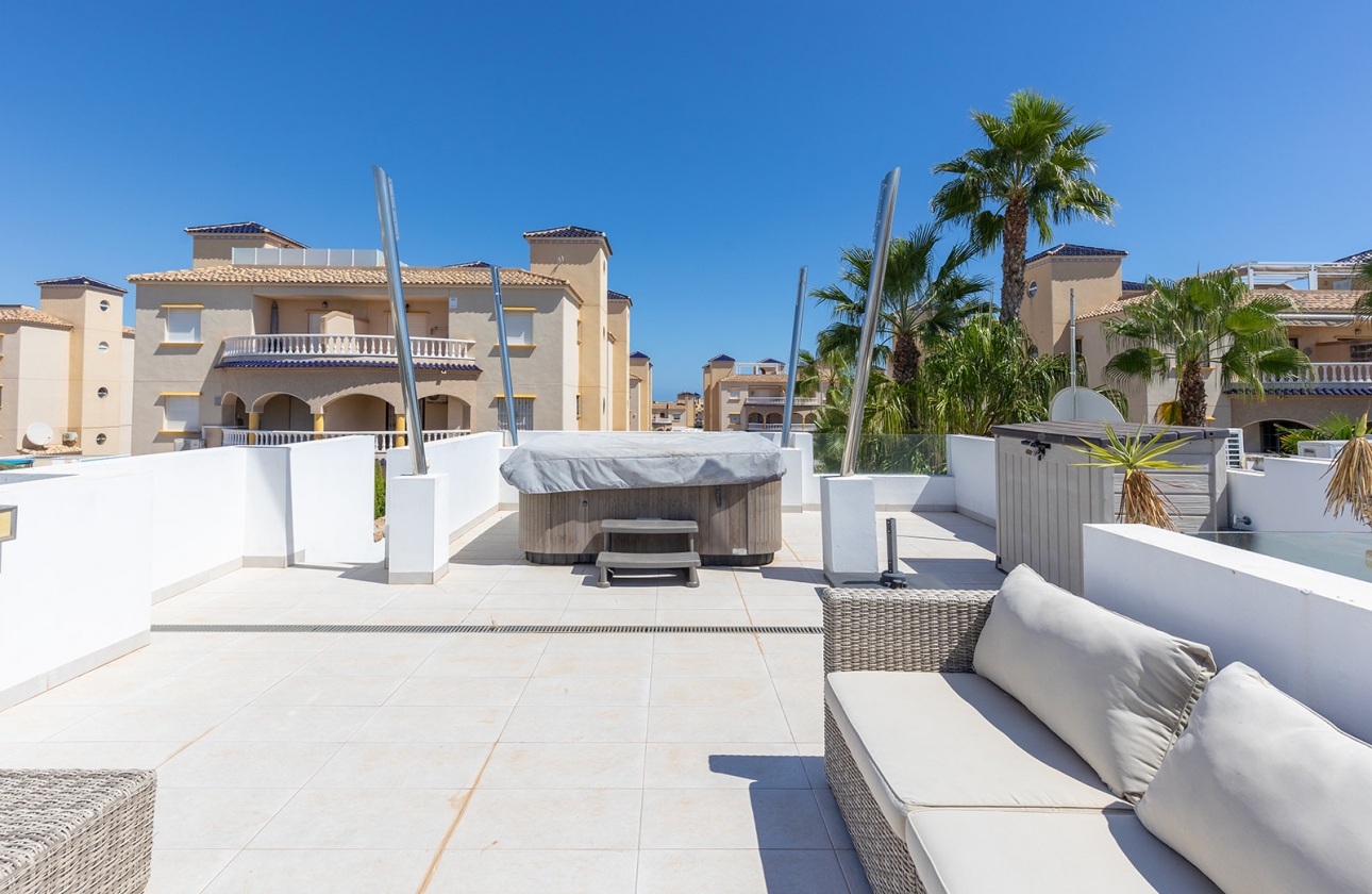 Rynek wtórny - Villa - Orihuela Costa - Lomas de Cabo Roig