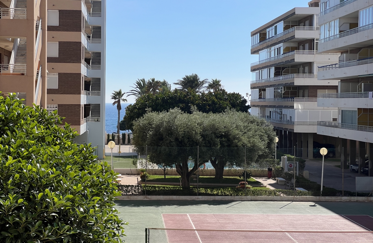 Resale - Apartment - Torrevieja - La Veleta