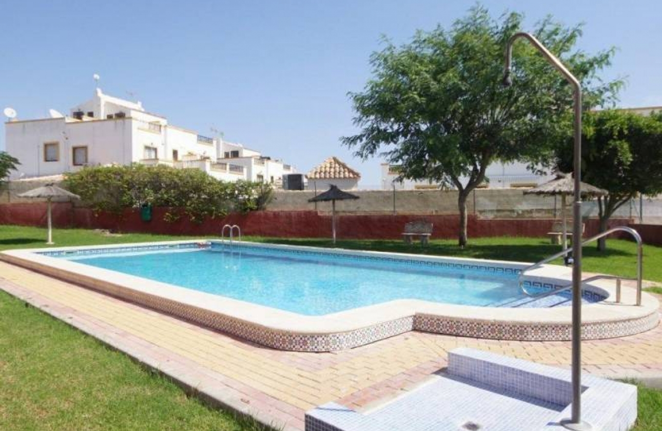 Resale - Bungalow ground floor - Orihuela Costa - Los Altos