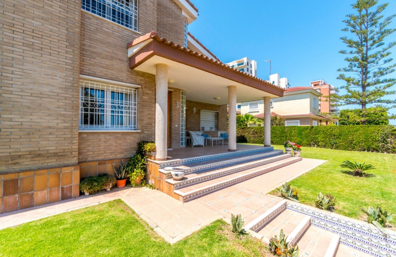 Resale - Villa - Torrevieja - La veleta