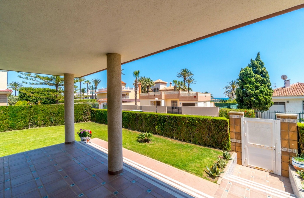 Reventa - Villa - Torrevieja - La veleta