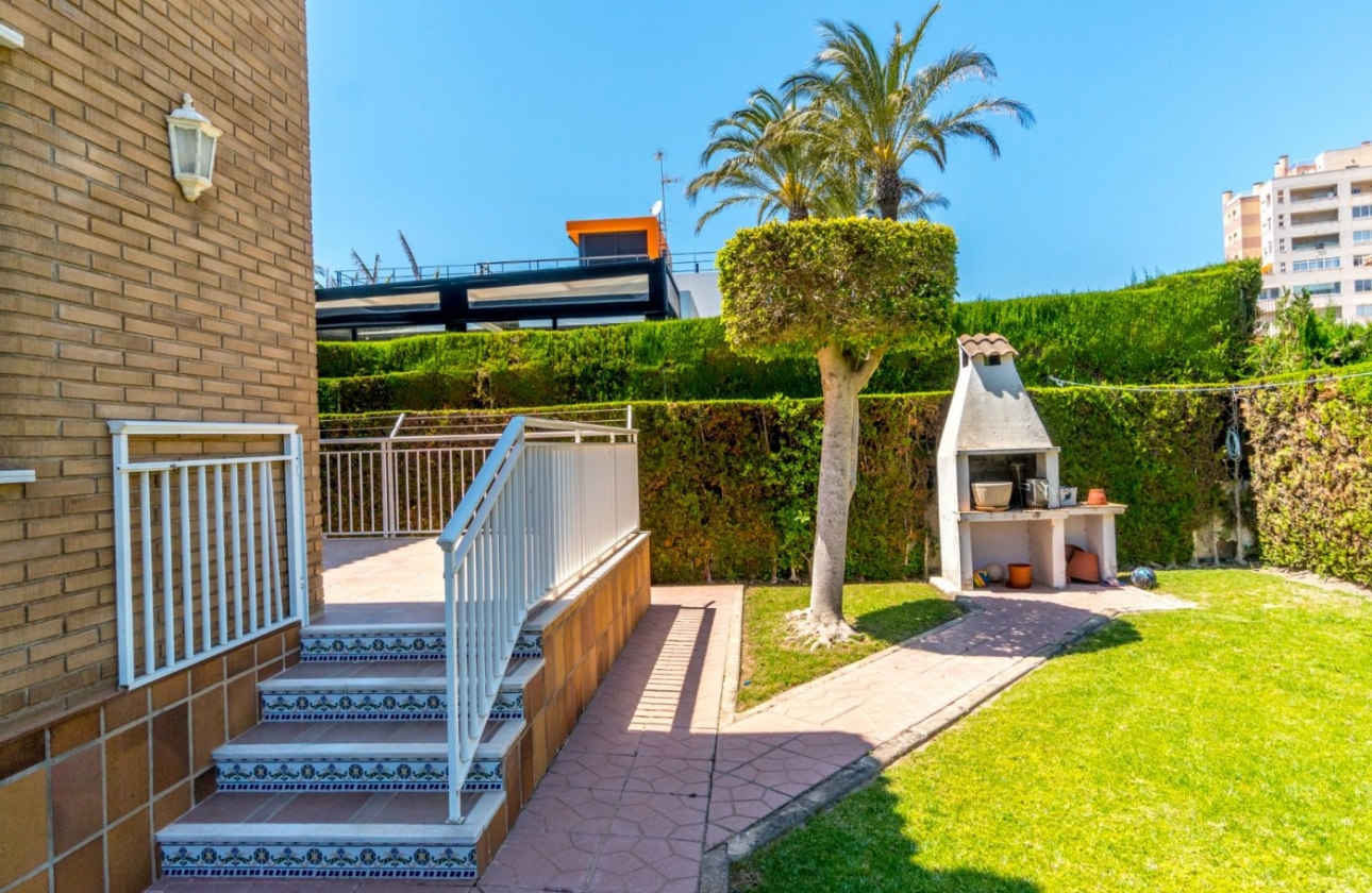 Resale - Villa - Torrevieja - La veleta