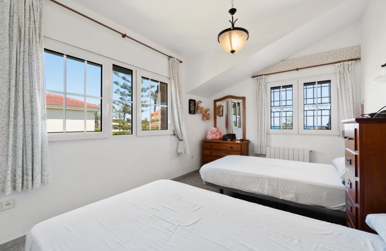 Rynek wtórny - Villa - Torrevieja - La veleta