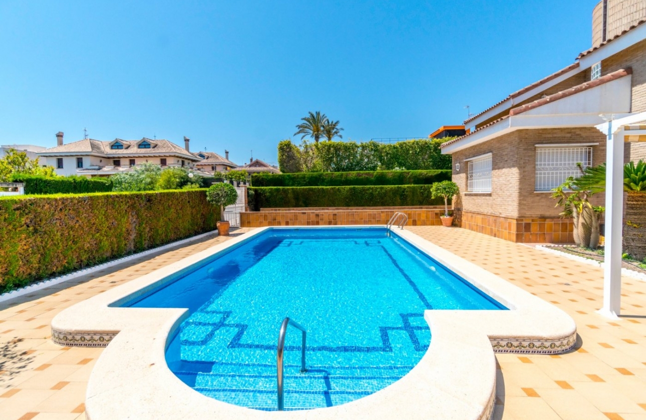 Resale - Villa - Torrevieja - La veleta