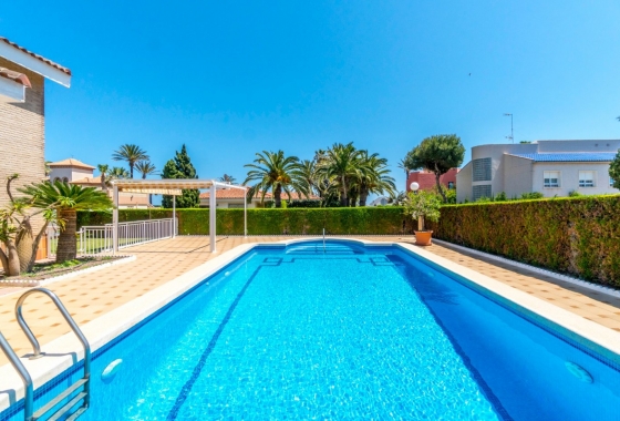 Resale - Villa - Torrevieja - La veleta