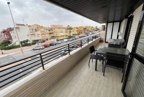 Resale - Apartment - Torrevieja - La Veleta